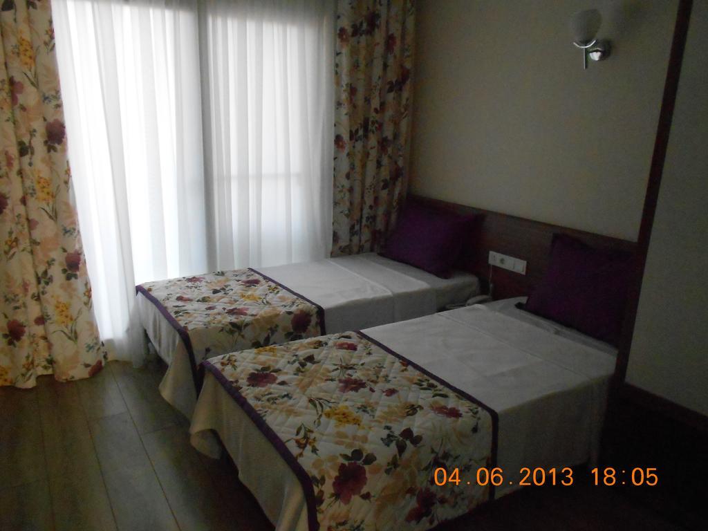 Marina Hotel Tasucu Quarto foto
